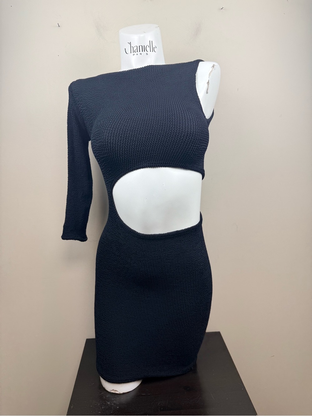Hunza London & Paris Black One-Shoulder Cutout Knit Dress